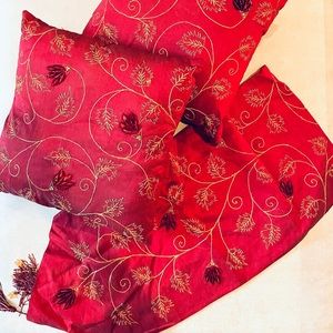 Two accent pillows and runner set